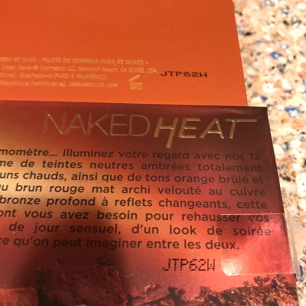 Urban Decay Naked Heat Palette - Picture 3 of 4